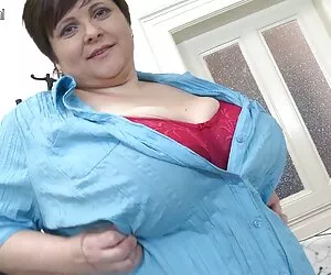5 eski Ruslar hd porn orgazm 1 fahişe paylaşımı