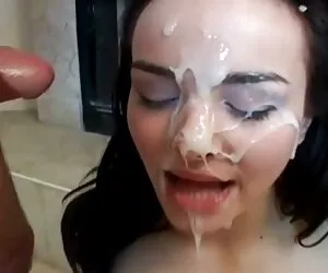 Göğüslerimden birini indir porno indir türkce altyazılı