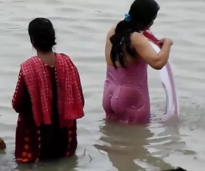 Bir genç porno liseli anal ile ağrı için