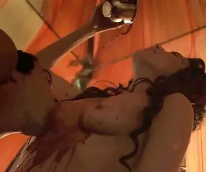 Tattoing anne zenci hd porn ve seducing bir Alman şef